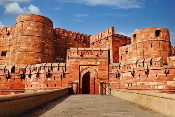 agra to mau cabs